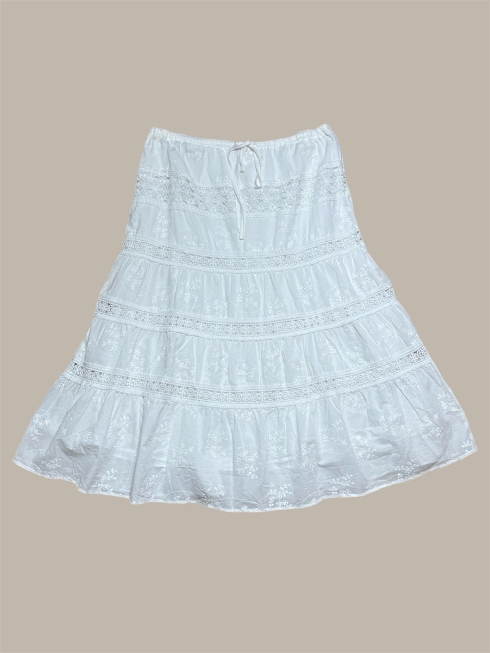 Edikted Eyelet Embroidery Tiered 100% Cotton Midi Skirt NWOT In White Sz L